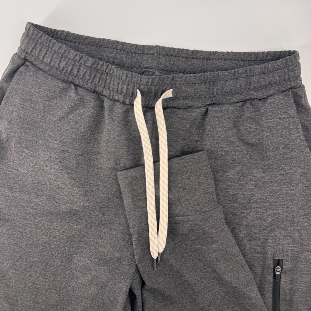 Vuori Sundat Performance Joggers Mens Small Charcoal Heather Slim Tapered V416